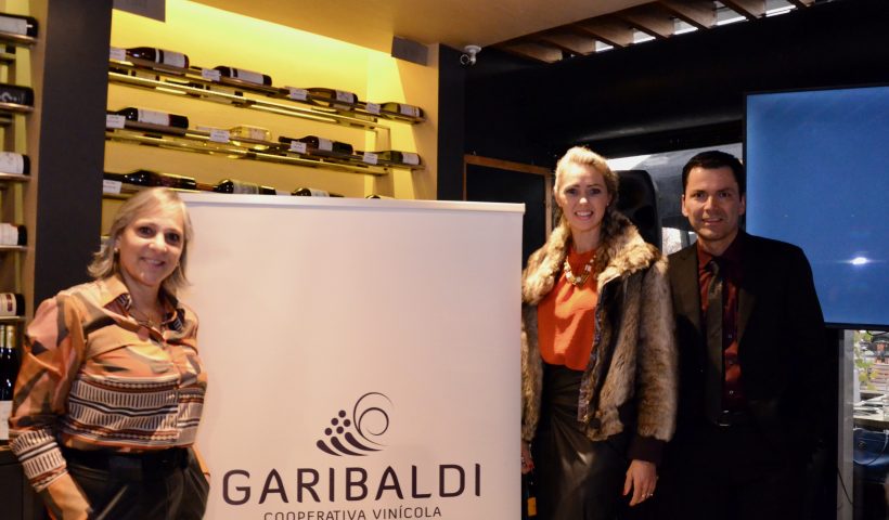 Representantes de Garibaldi en Chile: Divvino.